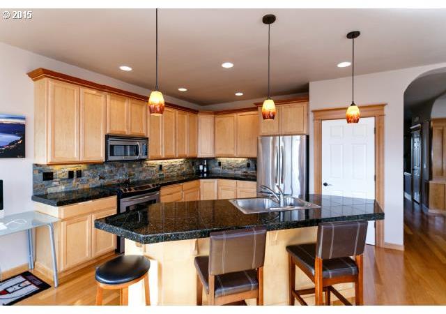 1031 Redtail Loop Hood River, OR 97031 - Photo 3 of 16 Gallery Image 3