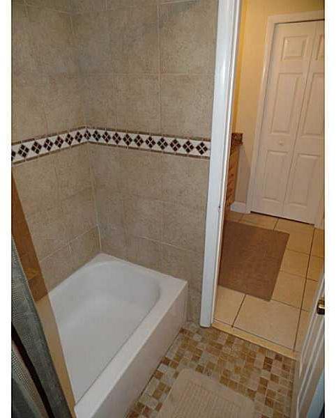 280 Racquet Club Road, Unit 102 Weston, FL 33326 - Photo 24 of 35