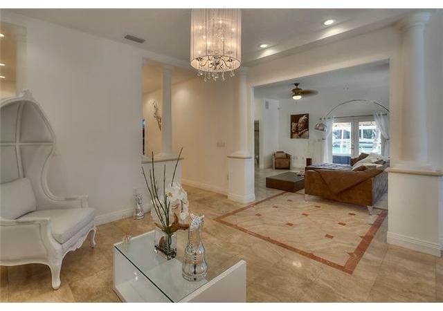 3305 Alton Road Miami Beach, FL 33140 - Photo 10 of 24