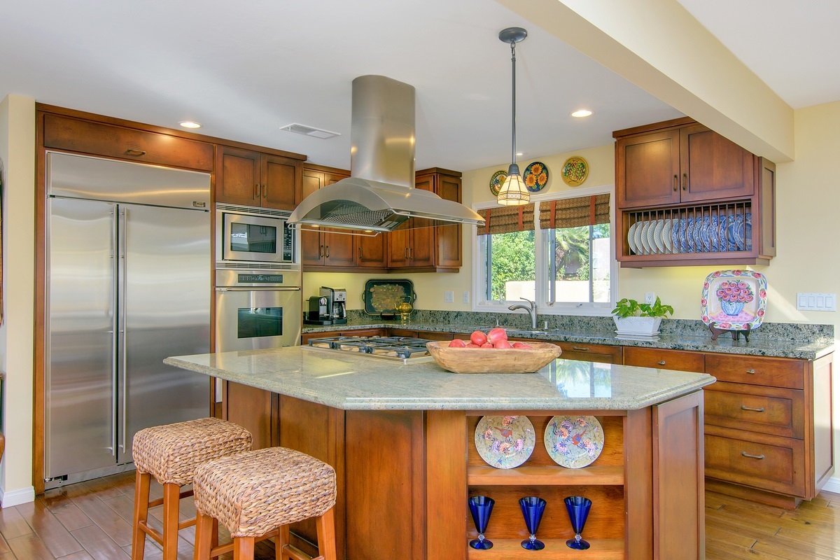 7453 Fairway Road La Jolla, CA 92037 - Photo 12 of 23 Gallery Image 12