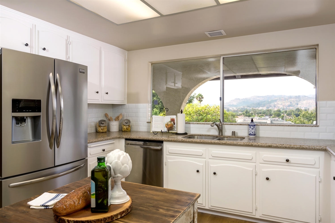 2625 Reed Road Escondido, CA 92027 - Photo 10 of 25 Gallery Image 10