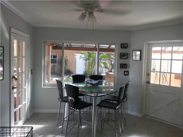 5648 Arthur Street Hollywood, FL 33021 - Photo 6 of 25