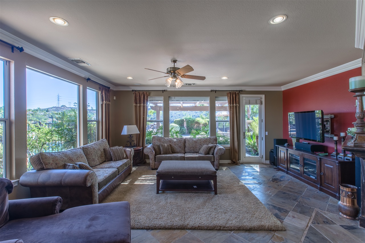 12124 Travertine Court Poway, CA 92064 - Photo 12 of 25