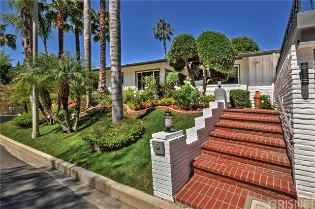 4406 Coronet Drive Encino, CA 91316 - Photo 2 of 44