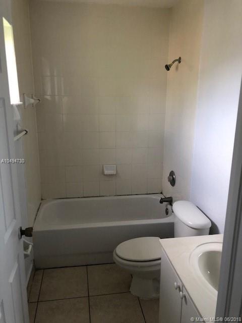620 Southwest 7th Terrace Florida City, FL 33034 - Photo 5 of 16