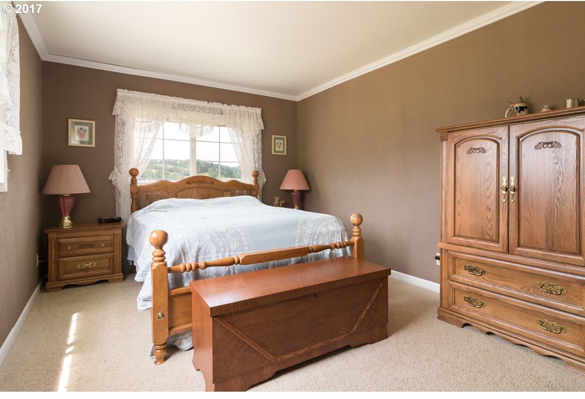 6948 North Bank Road Roseburg, OR 97470 - Photo 27 of 29 Gallery Image 27