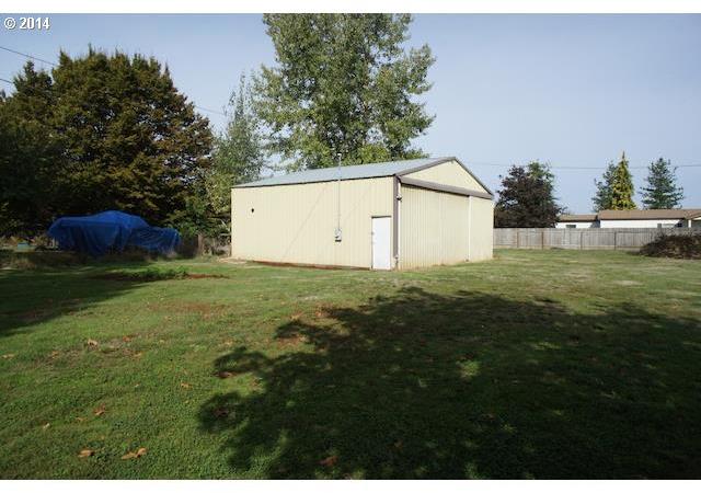 17584 Painter Loop Road Northeast Hubbard, OR 97032 - Photo 7 of 15