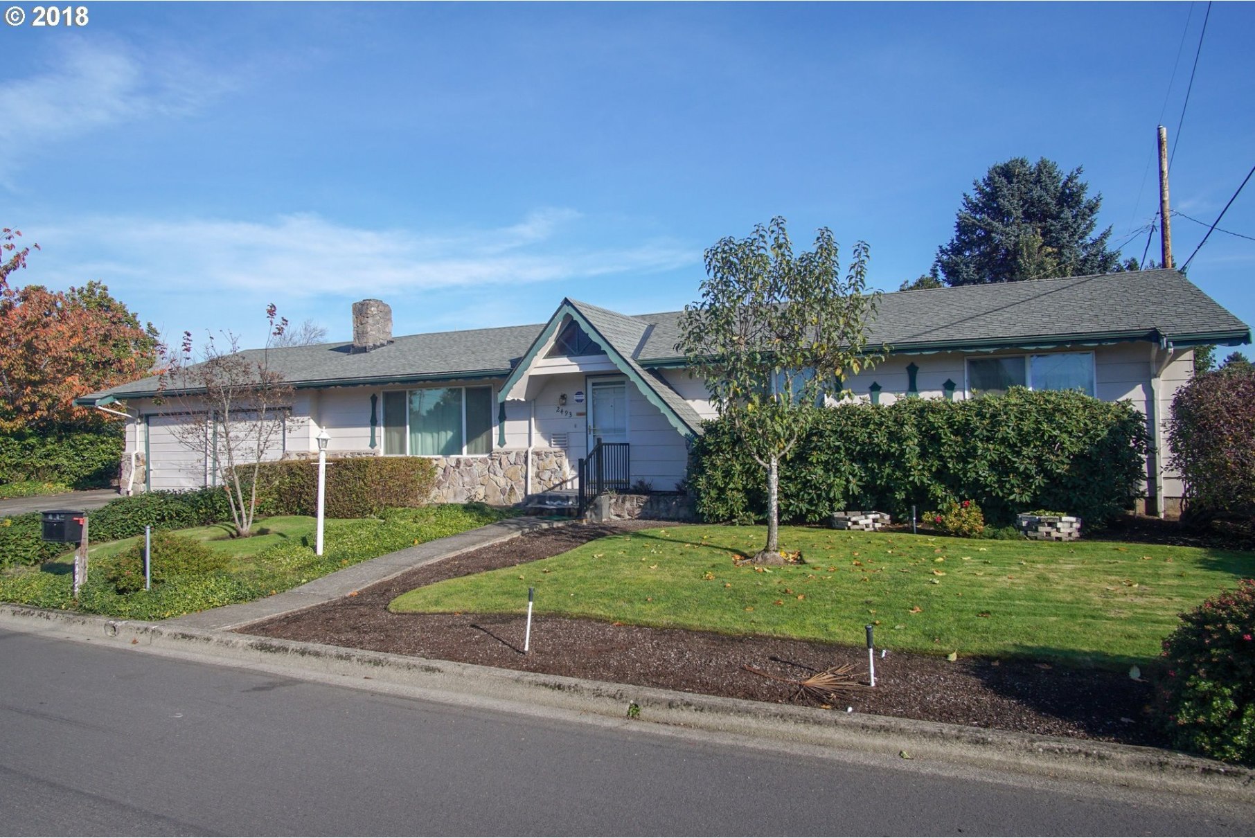 2493 17th Place Springfield, OR 97477 - Photo 1 of 27 Gallery Image 1