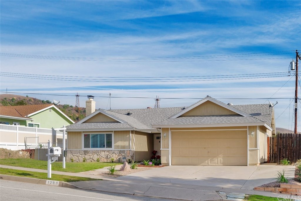 1290 Tamarack Avenue Brea, CA 92821 - Photo 3 of 38