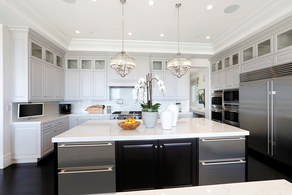 4521 Roxbury Road Corona del Mar, CA 92625 - Photo 6 of 40