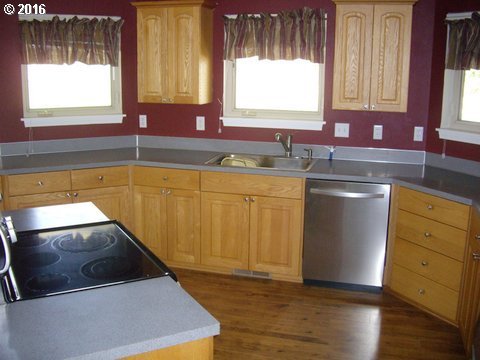 75151 Yoakum Road Pendleton, OR 97801 - Photo 8 of 26