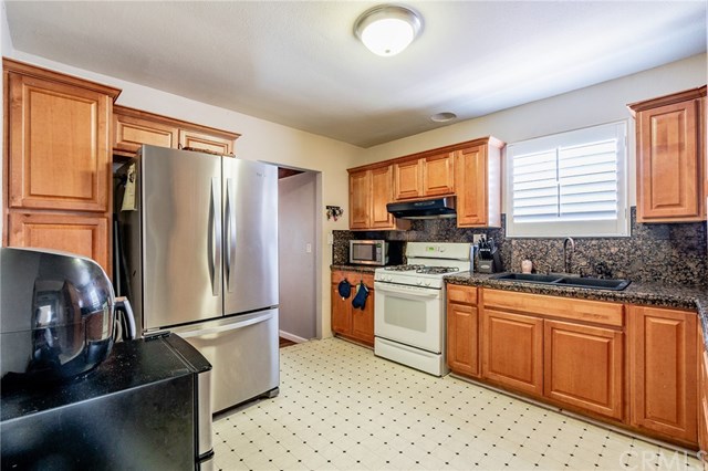 1310 West Palmer Street Compton, CA 90220 - Photo 13 of 29