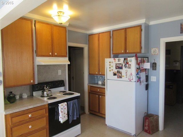 372 Monitor Road Silverton, OR 97381 - Photo 26 of 32