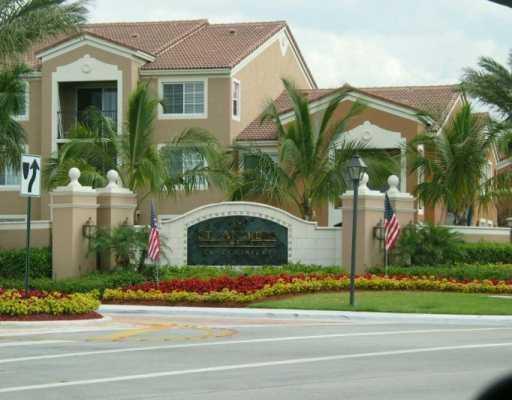 8020 North Nob Hill Road, Unit 8206 Tamarac, FL 33321 - Photo 2 of 9