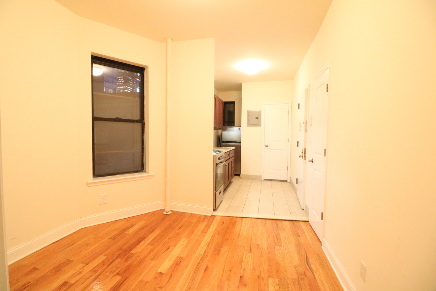 309 West 47th Street, Unit 4RE Manhattan, NY 10036 - Photo 3 of 5