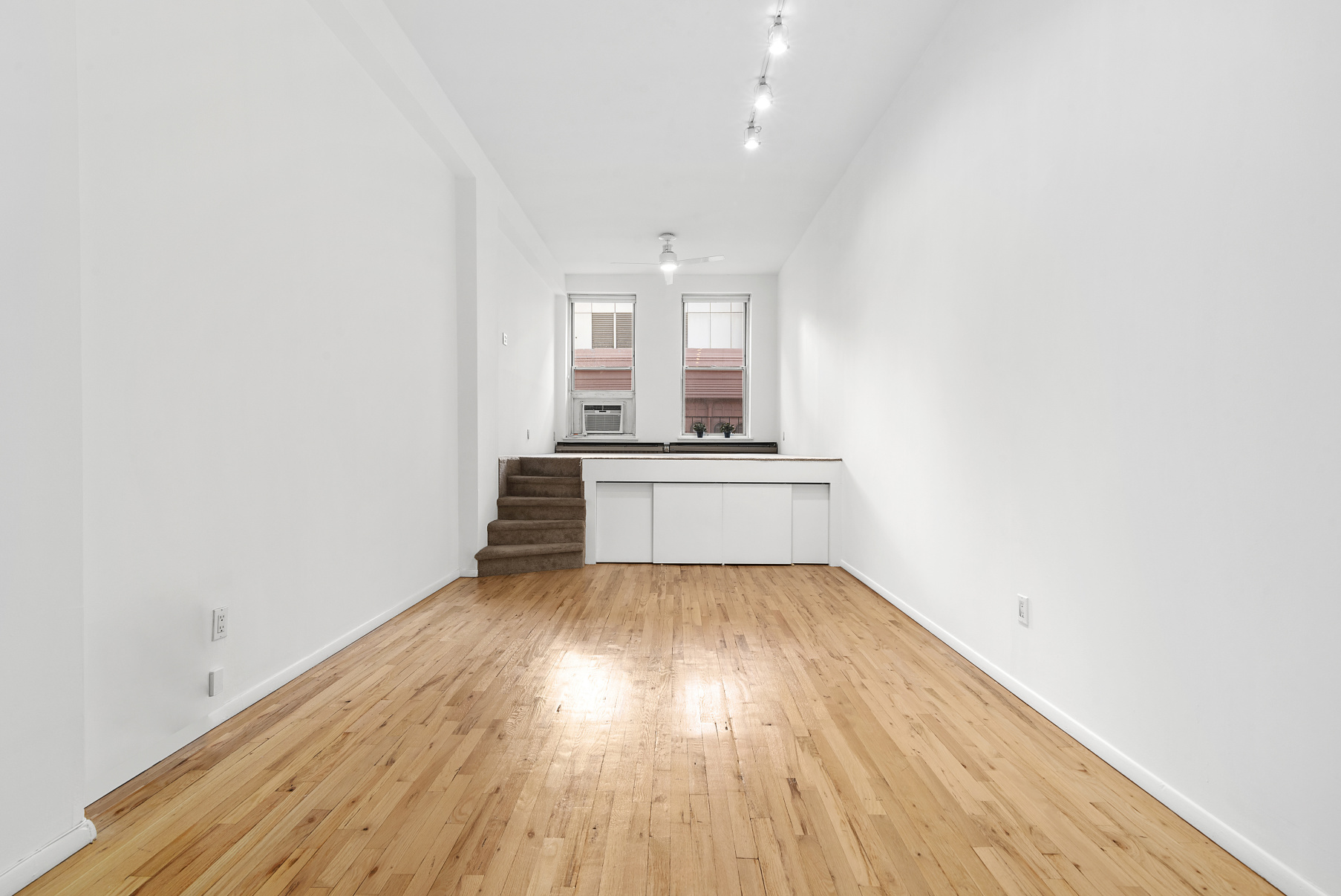 23 Waverly Place, Unit 6M Manhattan, NY 10003 - Photo 2 of 16