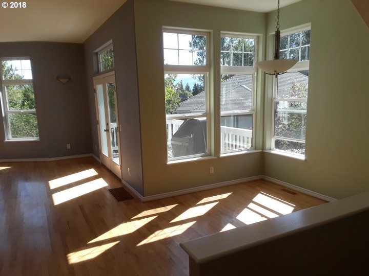608 Ridgeview Court Hood River, OR 97031 - Photo 5 of 9 Gallery Image 5