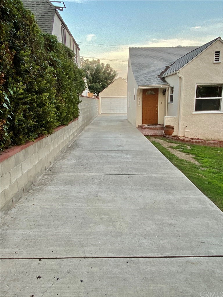 304 Westminster Avenue Alhambra, CA 91803 - Photo 2 of 16