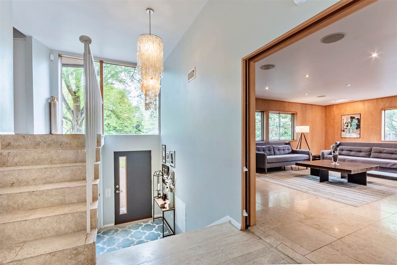 4901 Lake Drive Memphis, TN 38117 - Photo 4 of 22