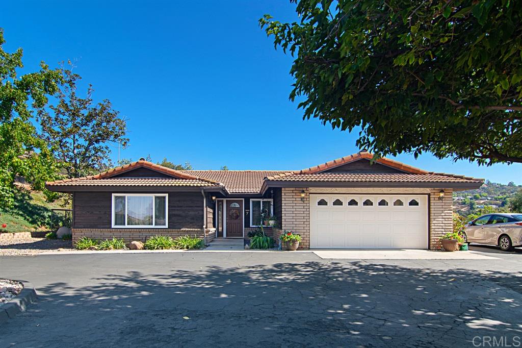 775 Arnold Way Alpine, CA 91901 - Photo 1 of 6