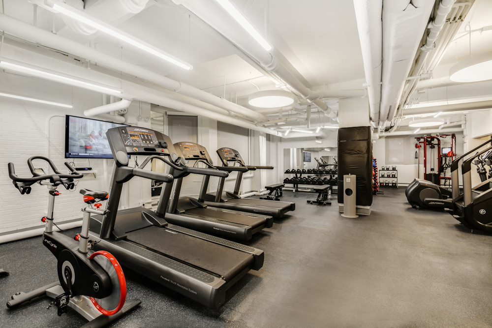 301 East 21st Street, Unit 9N Manhattan, NY 10010 - Photo 7 of 10