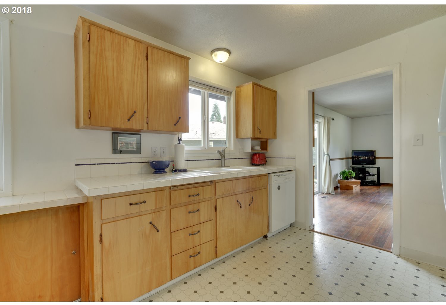 7765 Southwest Peters Road Portland, OR 97224 - Photo 10 of 26 Gallery Image 10