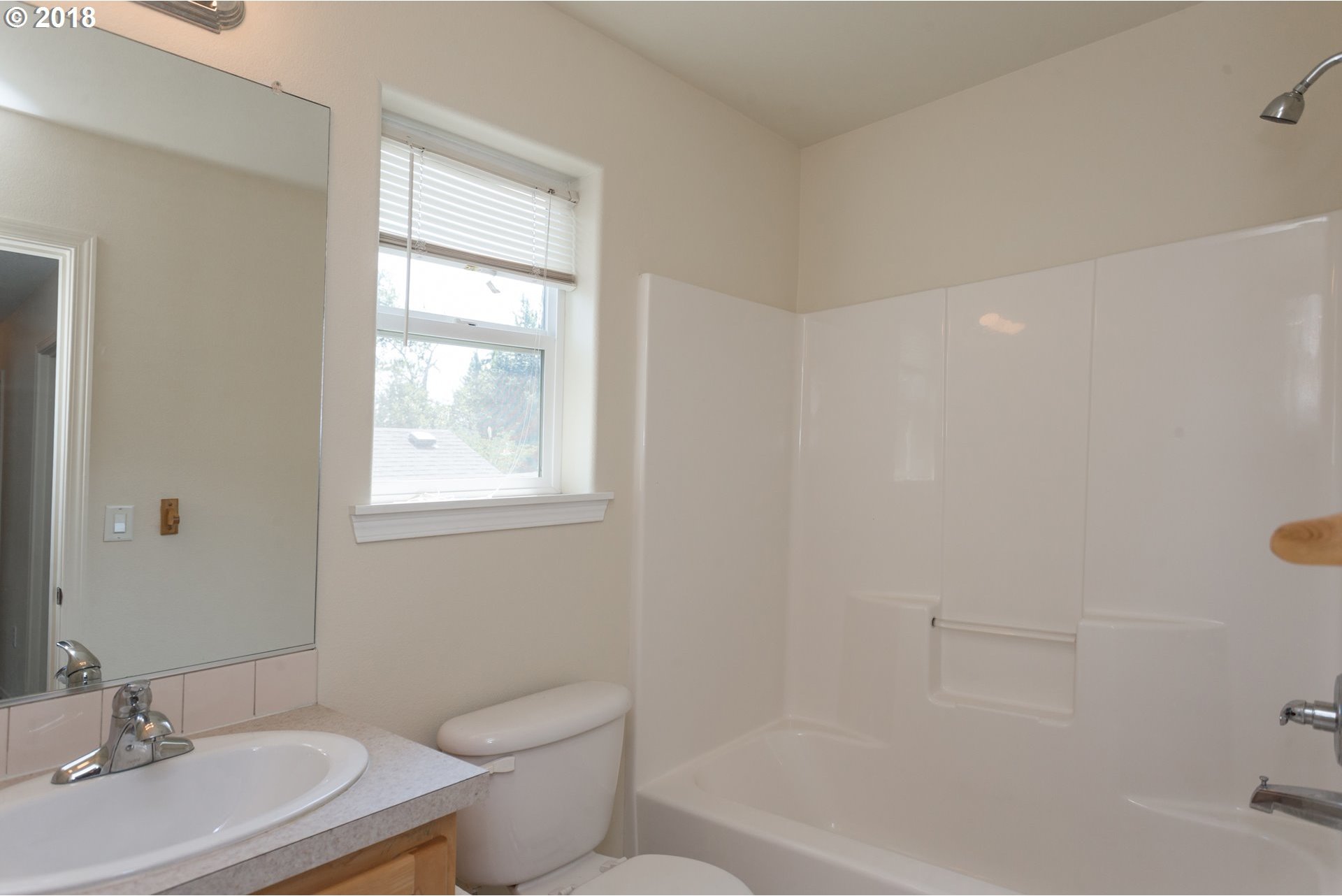 1113 Northeast Mariners Loop Portland, OR 97211 - Photo 20 of 28 Gallery Image 20
