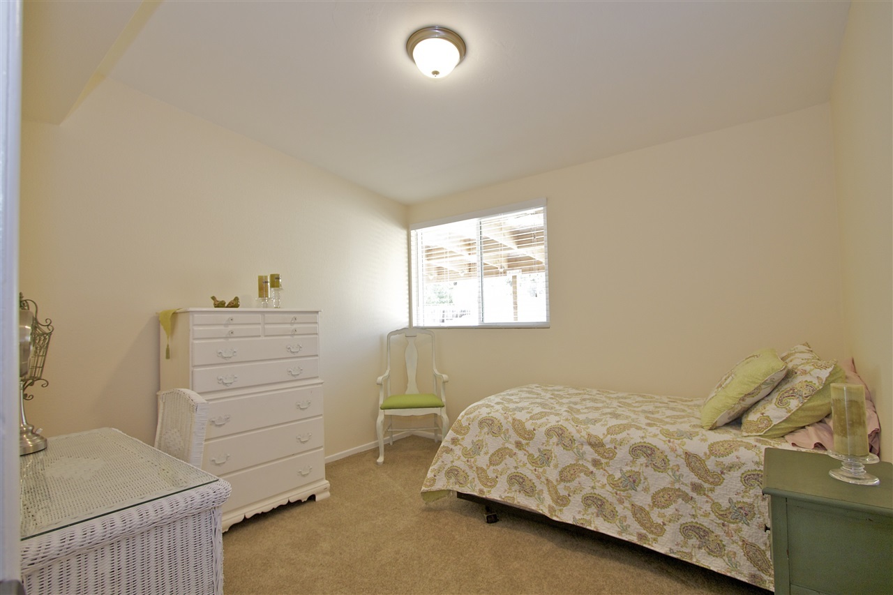 12442 Vaughan Road Poway, CA 92064 - Photo 17 of 25