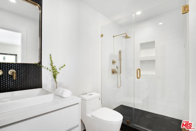 2501 Roscomare Road Los Angeles, CA 90077 - Photo 28 of 43