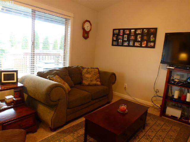 142 13th Street Jefferson, OR 97352 - Photo 8 of 13 Gallery Image 8