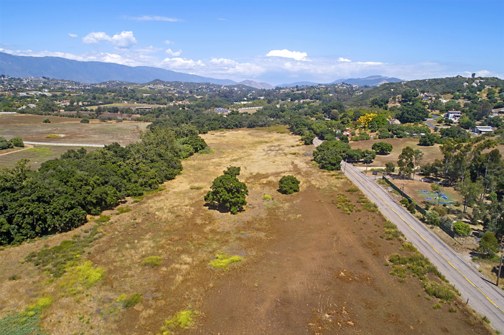 14408 Cool Valley Road Valley Center, CA 92082 - Photo 8 of 23