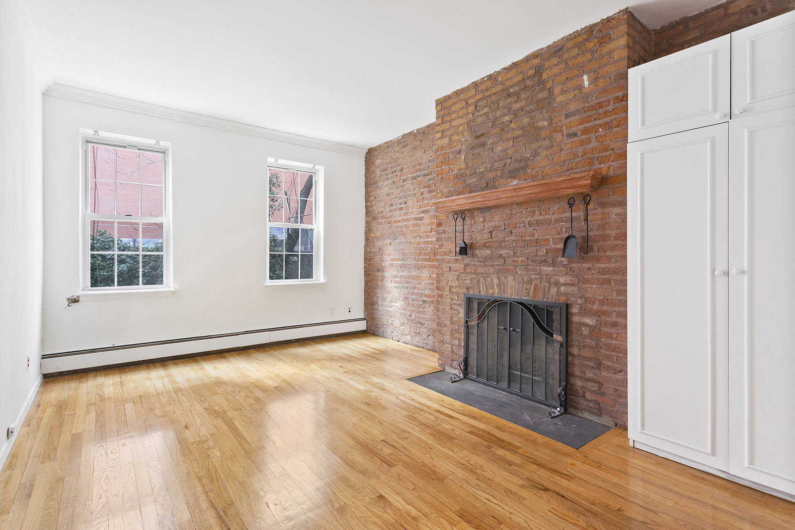 449 1/2 Hudson Street Manhattan, NY 10014 - Photo 6 of 10