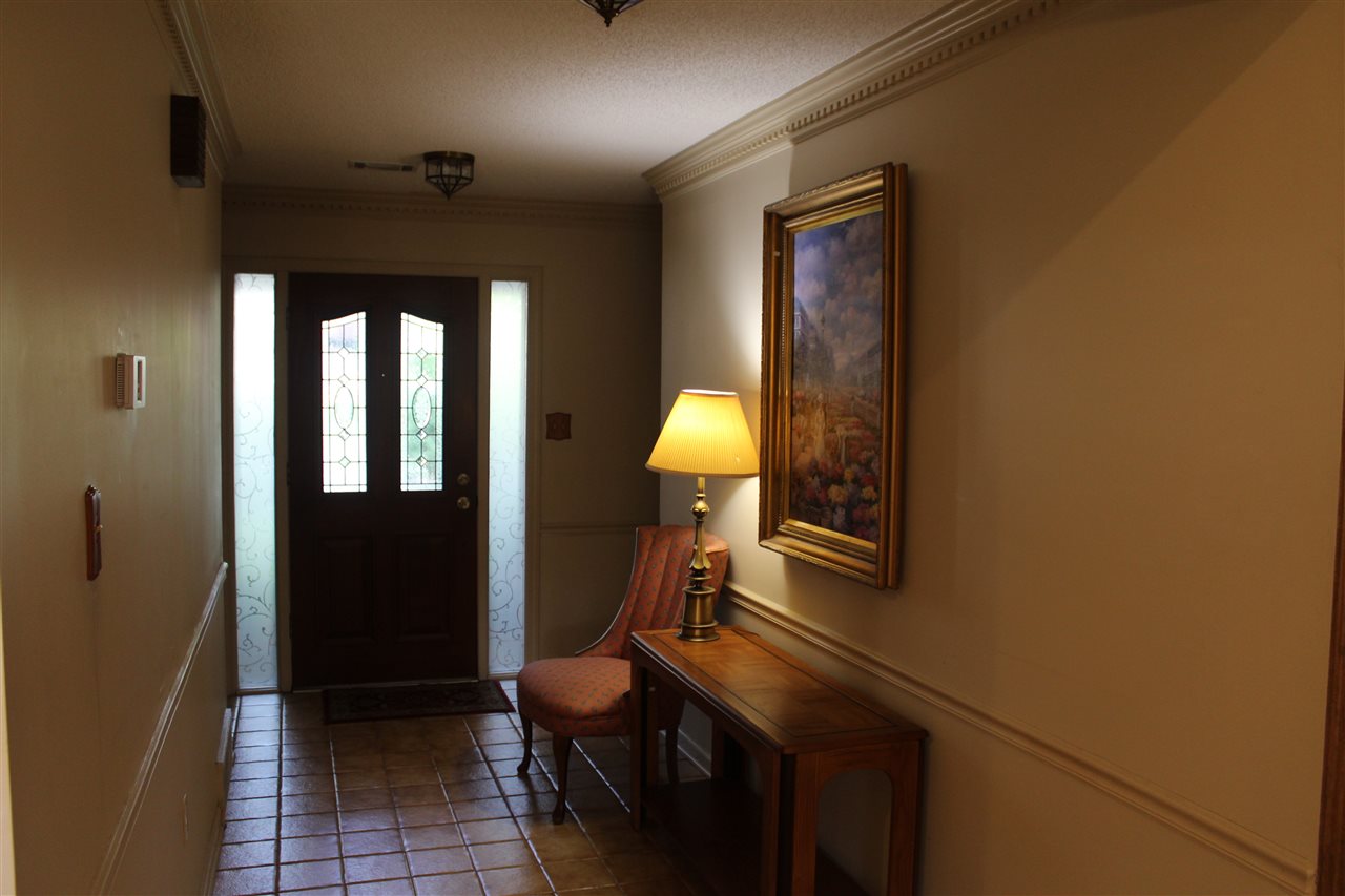 3173 Edgeworth Lane, Memphis, TN 38119 Compass