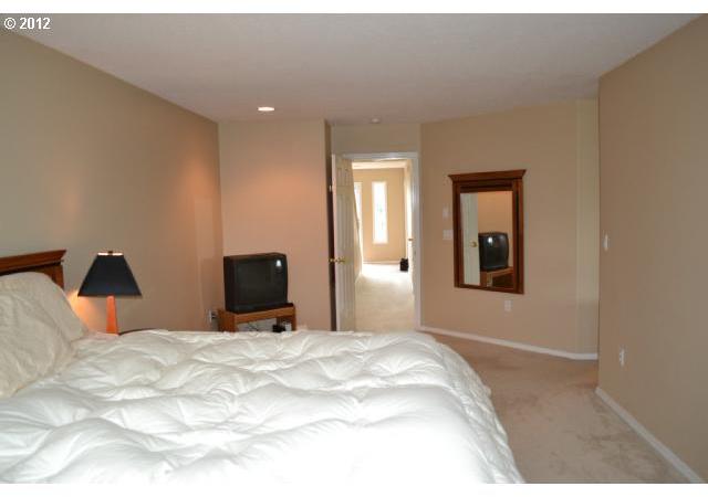 424 North Bridgeton Road Portland, OR 97217 - Photo 6 of 16 Gallery Image 6