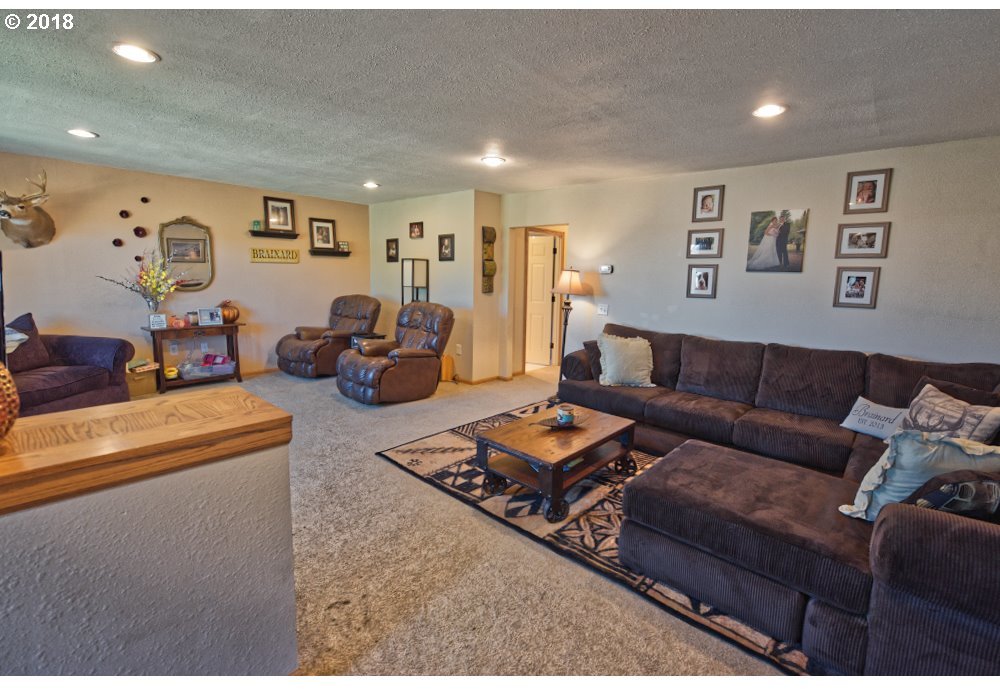 62778 Flagstaff Road Coos Bay, OR 97420 - Photo 16 of 32 Gallery Image 16