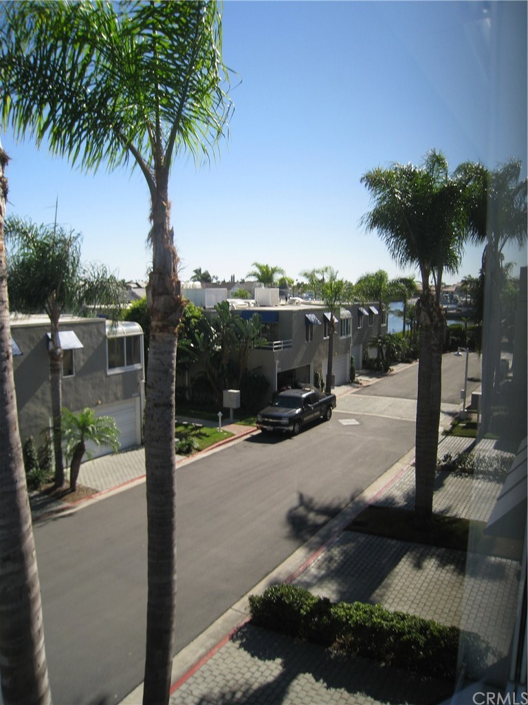 3307 Tempe Drive Huntington Beach, CA 92649 - Photo 3 of 36