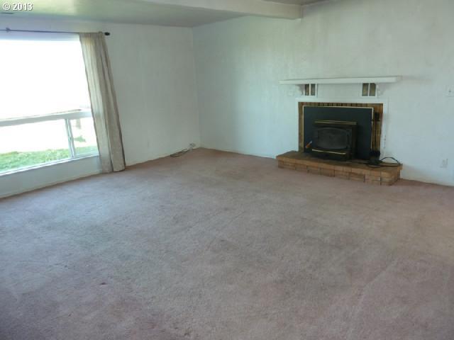 335 Fir Vista Road Sutherlin, OR 97479 - Photo 5 of 13