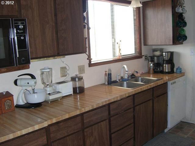 78499 Paul Smith Road Southwest Boardman, OR 97818 - Photo 4 of 14