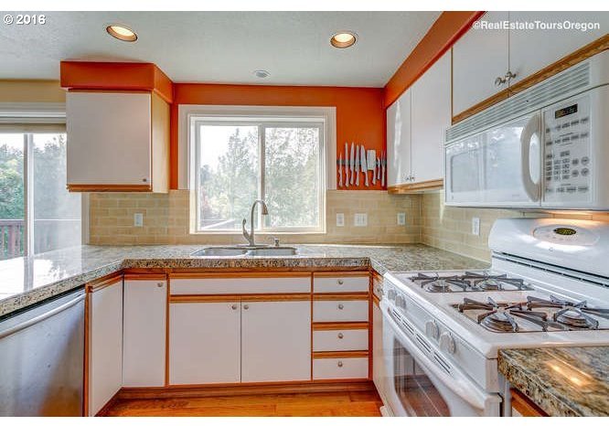 7521 Southwest Applegate Drive Beaverton, OR 97007 - Photo 12 of 32 Gallery Image 12