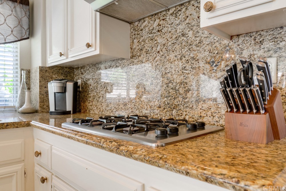 2310 Whiteoak Lane Corona, CA 92882 - Photo 21 of 46