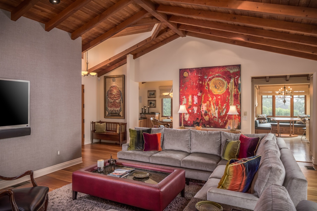 610 Kalamath Drive Del Mar, CA 92014 - Photo 19 of 19 Large and inviting Great room with built-in music. The floor plan is ideal for all lifestyles: couples, single or family.