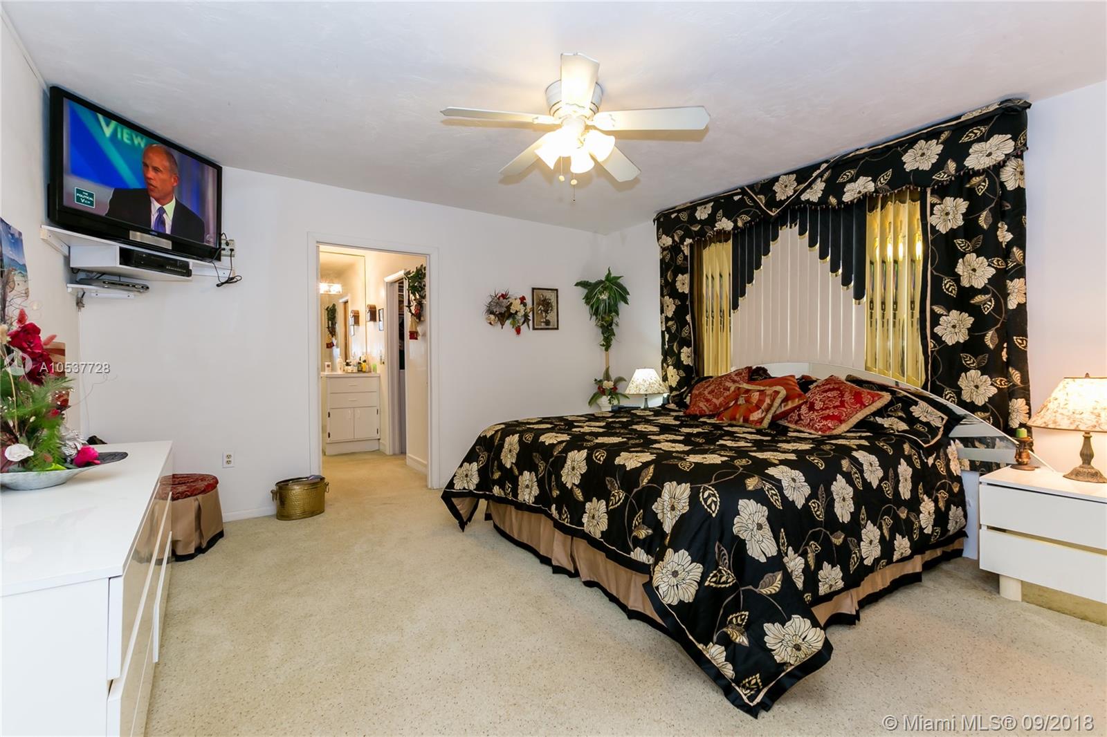 421 Northeast 108th Street Miami, FL 33161 - Photo 14 of 18