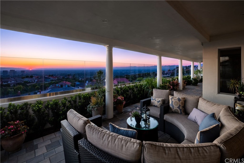 69 Montecito Drive Corona del Mar, CA 92625 - Photo 6 of 33