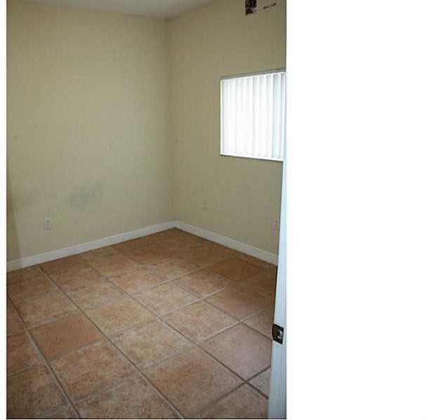 13613 Southwest 124th Avenue Road Miami, FL 33186 - Photo 7 of 11