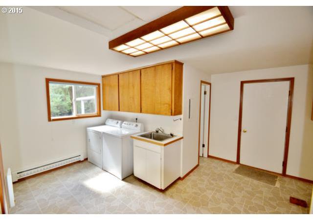 20484 Northwest Murphy Road North Plains, OR 97133 - Photo 4 of 16 Gallery Image 4