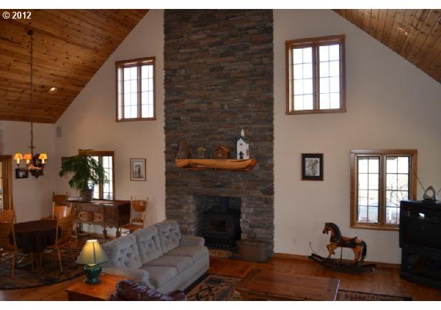 7411 Southwest Copley Road Powell Butte, OR 97753 - Photo 6 of 16 Gallery Image 6
