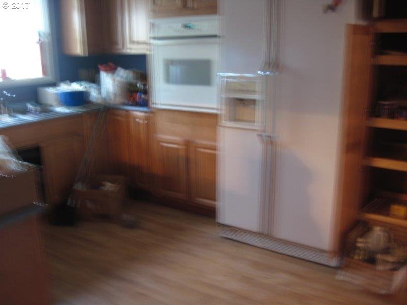 1334 Southwest 44th Street Pendleton, OR 97801 - Photo 8 of 13
