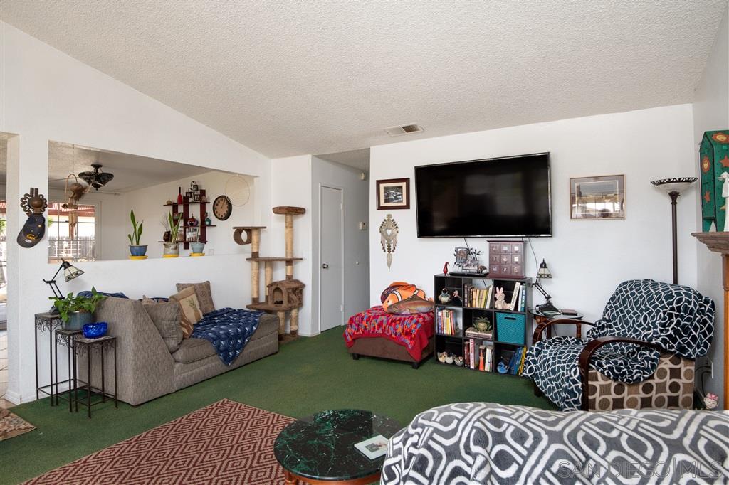 1406 West Persimmon Avenue Rialto, CA 92377 - Photo 3 of 25