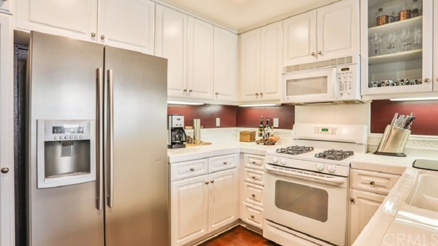 78 Dovetail Irvine, CA 92603 - Photo 12 of 55