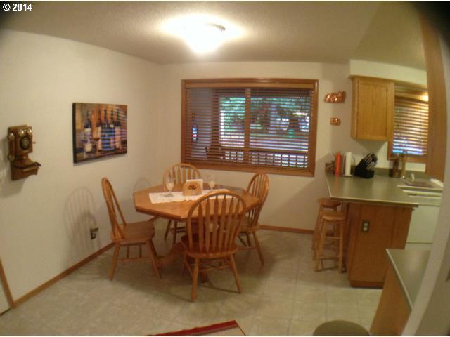 5030 Southeast Chase Road Gresham, OR 97080 - Photo 11 of 16 Gallery Image 11